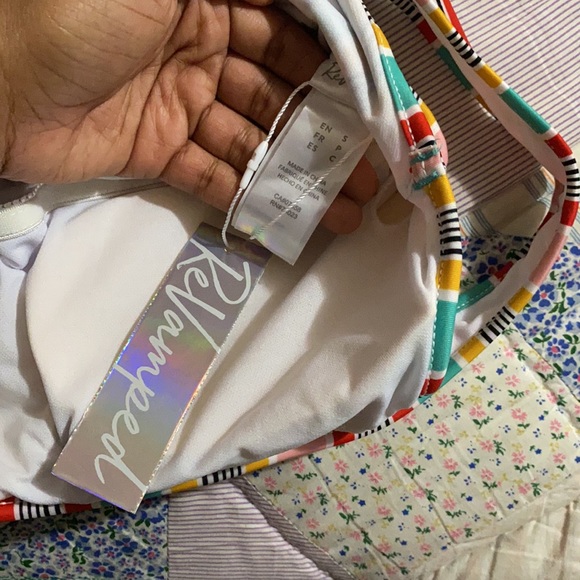 One shoulder One Piece Swimsuit - Picture 2 of 3